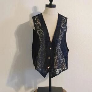 Jay Jacobs black lace vest mismatching buttons size Large